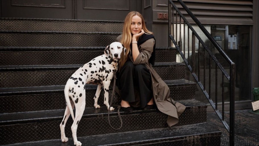 jennifer-for-longines-elegance-attitude-campaign-2023-v0-9vcpw7riwfqb1.jpg